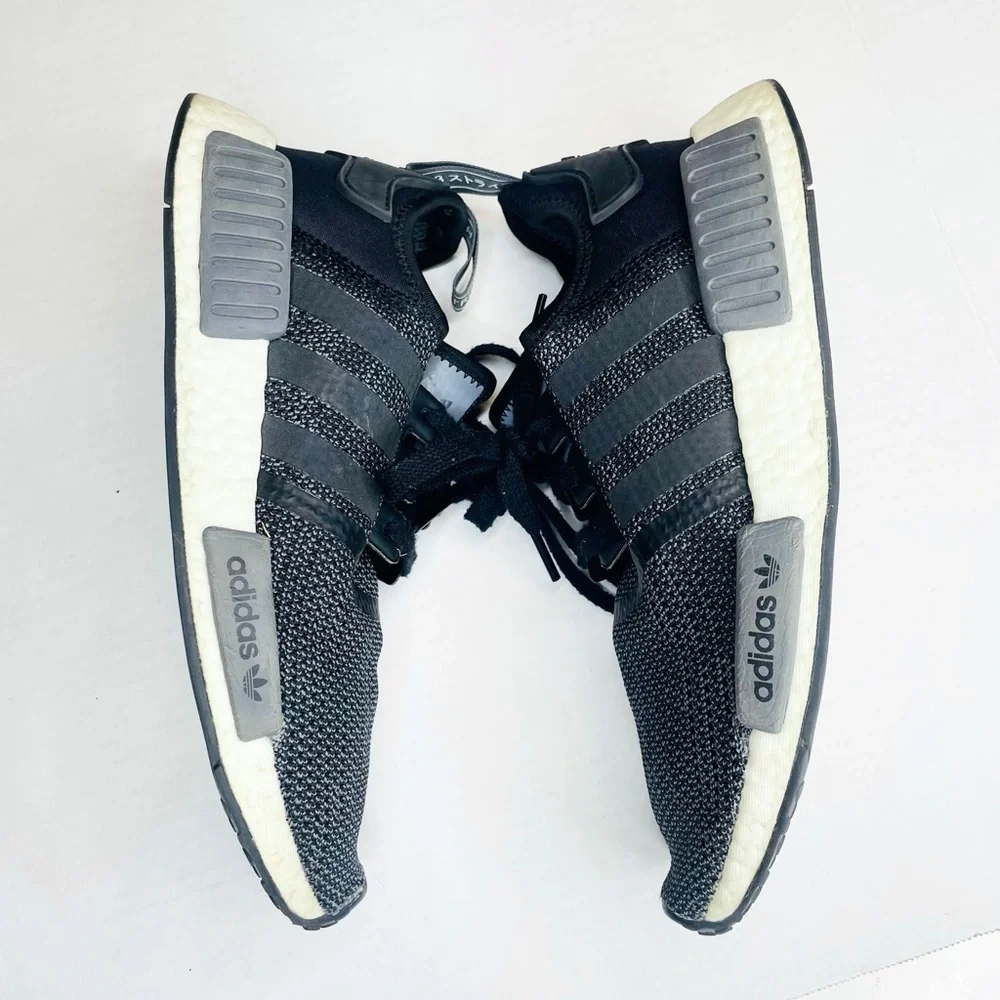 Adidas NMD_R1 Core Black Carbon Sneakers Men’s Size 8
